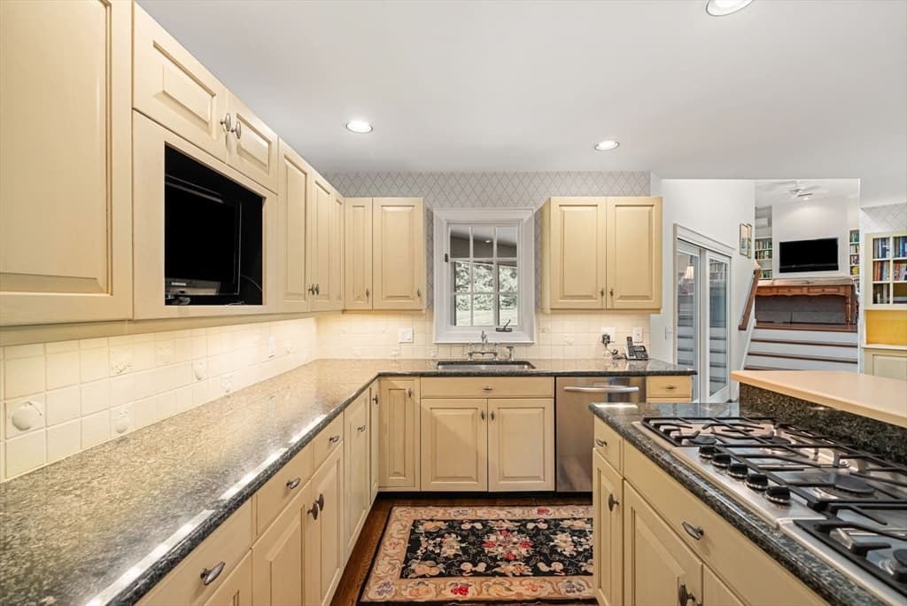 Casa em Natick — foto 5