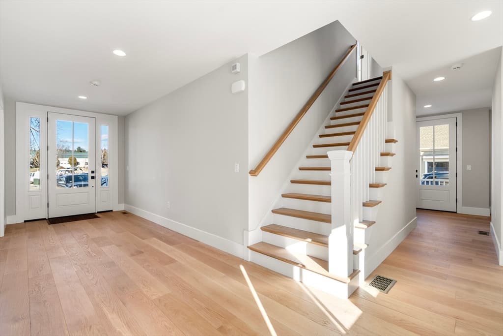 Casa em Framingham — foto 2