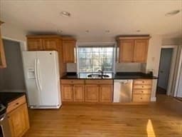 Multi-família em Natick — foto 2