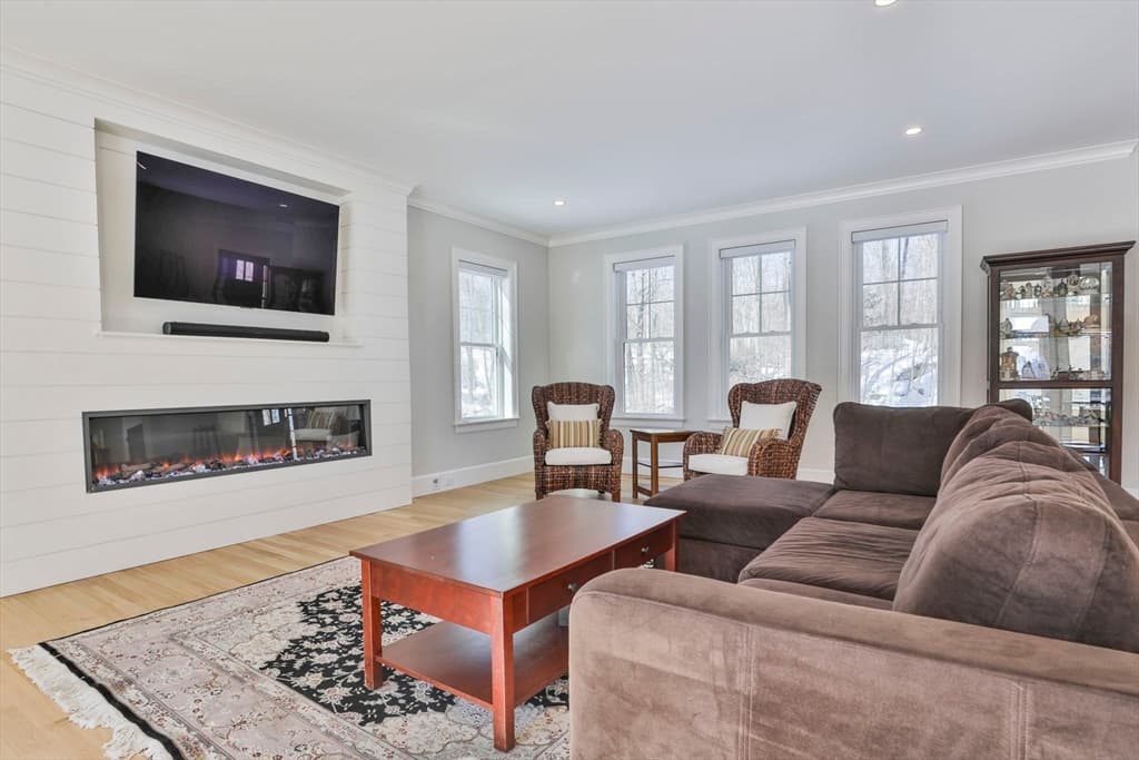 Casa em Hopkinton — foto 6