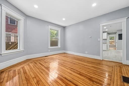Multi-família em Worcester — foto 4
