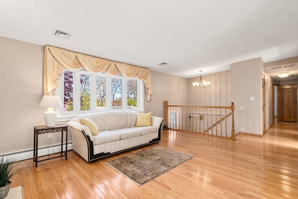 Casa em Framingham — foto 3