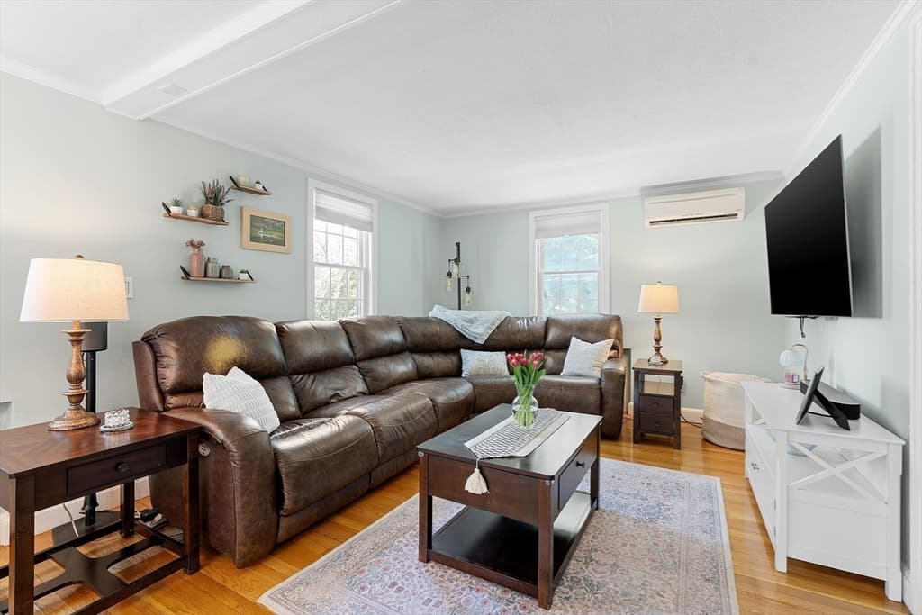 Casa em Natick — foto 9