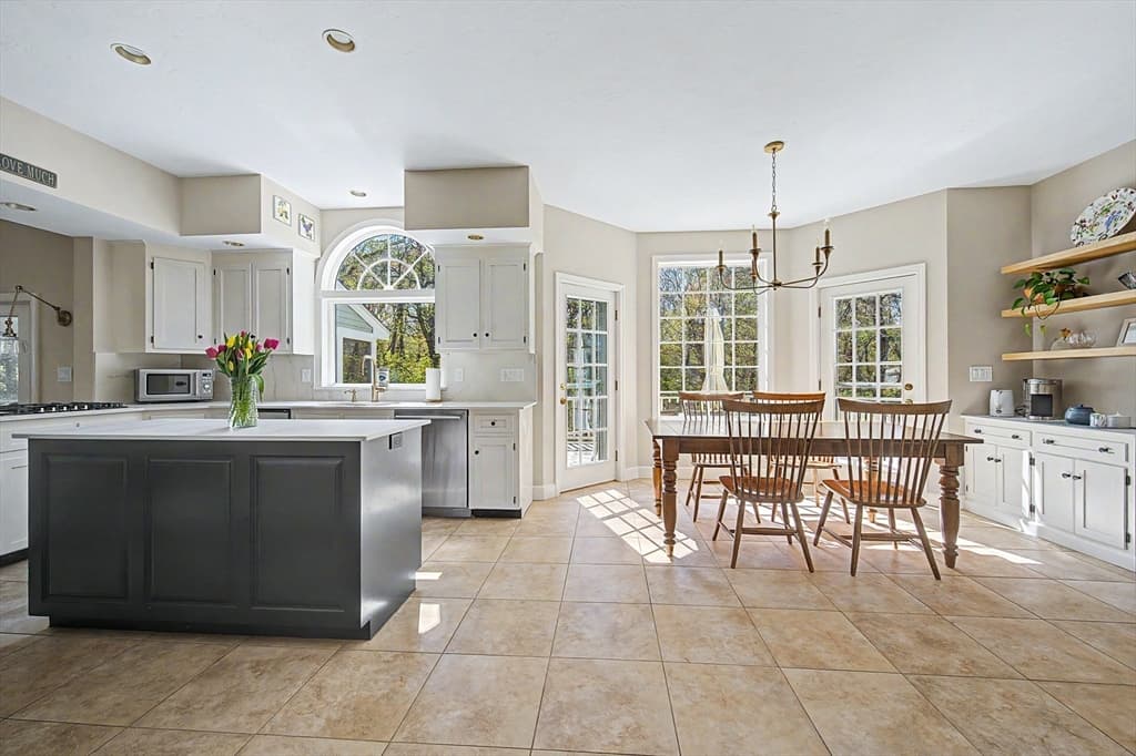 Casa em Hopkinton — foto 8
