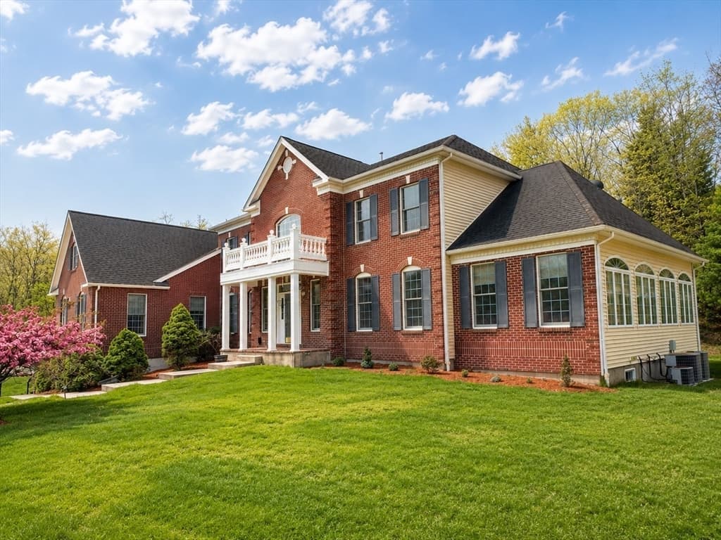 Casa em Hopkinton — foto 2
