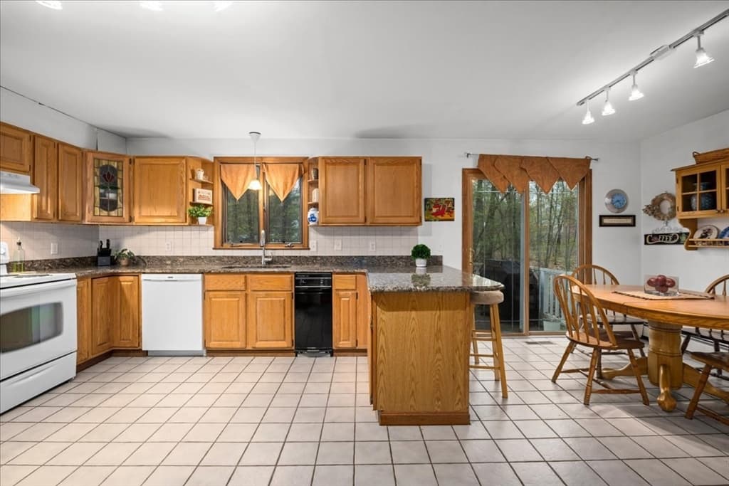 Casa em Hopkinton — foto 6