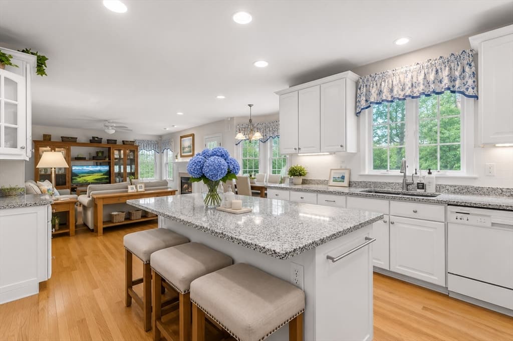 Casa em Natick — foto 7