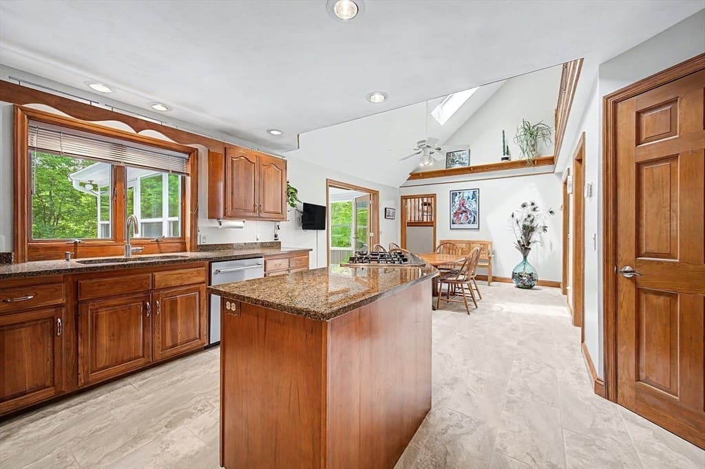 Casa em Hopkinton — foto 5