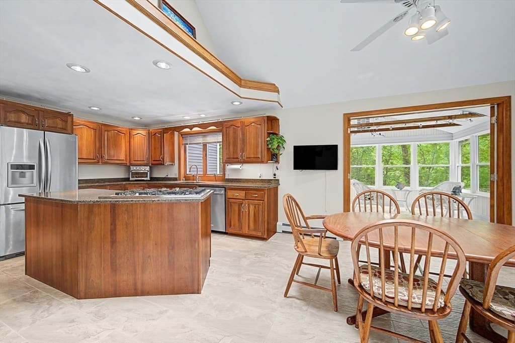 Casa em Hopkinton — foto 8
