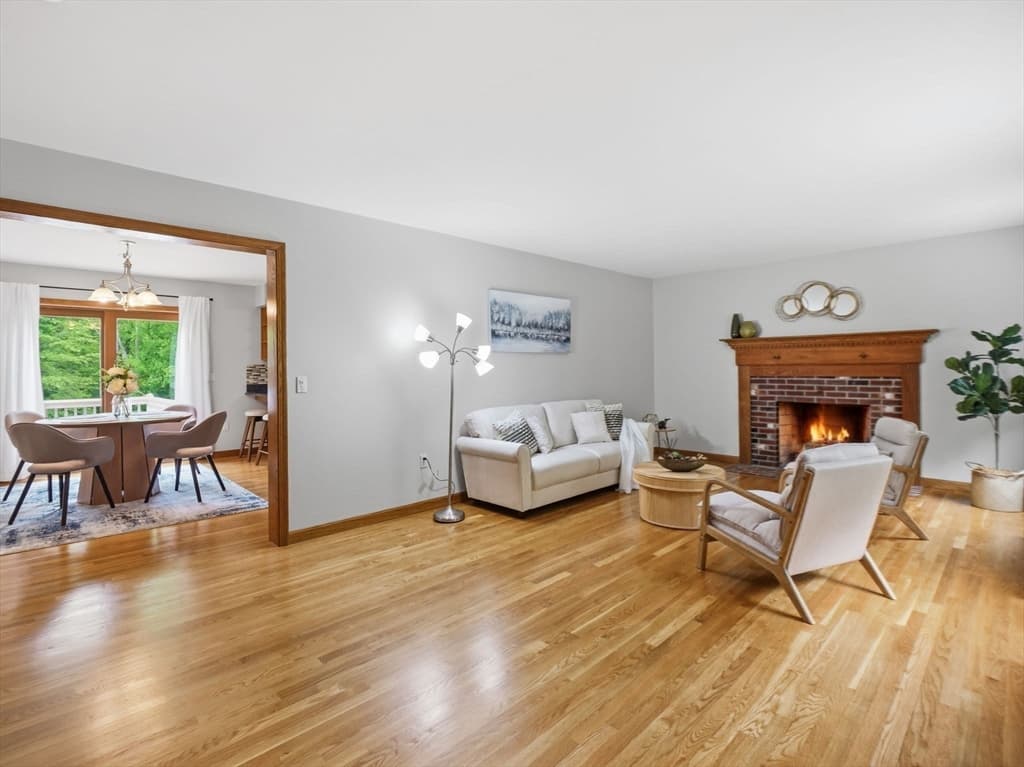 Casa em Hopkinton — foto 6
