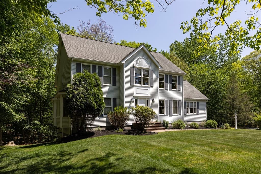 Casa em Hopkinton — foto 3