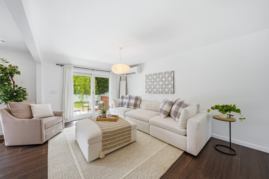Casa em Natick — foto 8