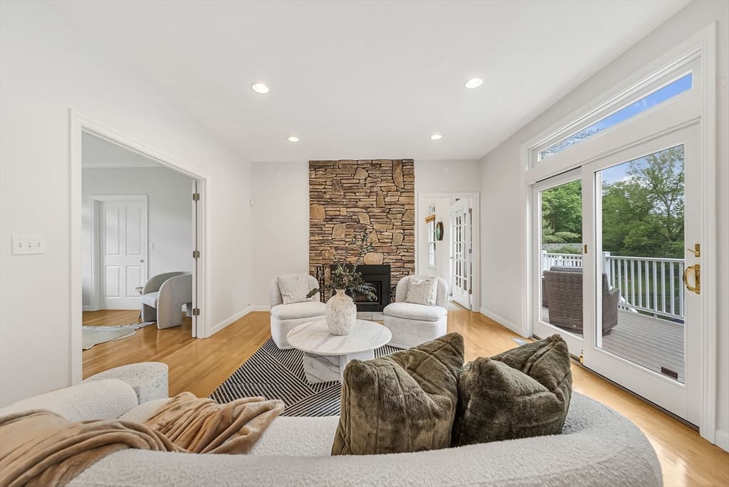 Casa em Framingham — foto 2