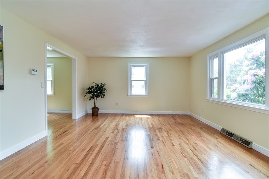Casa em Framingham — foto 5
