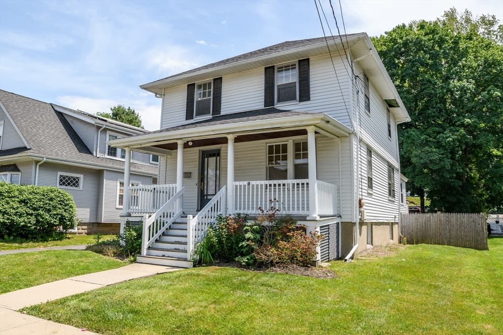 Casa em Natick — foto 2