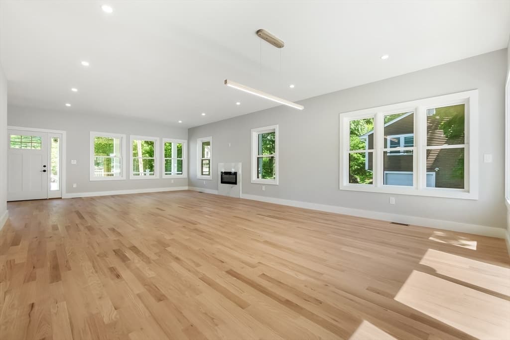 Casa em Framingham — foto 4