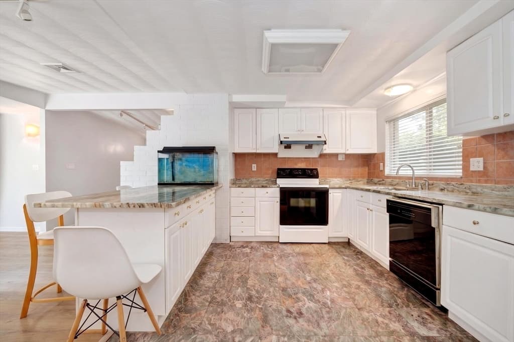 Casa em Framingham — foto 2