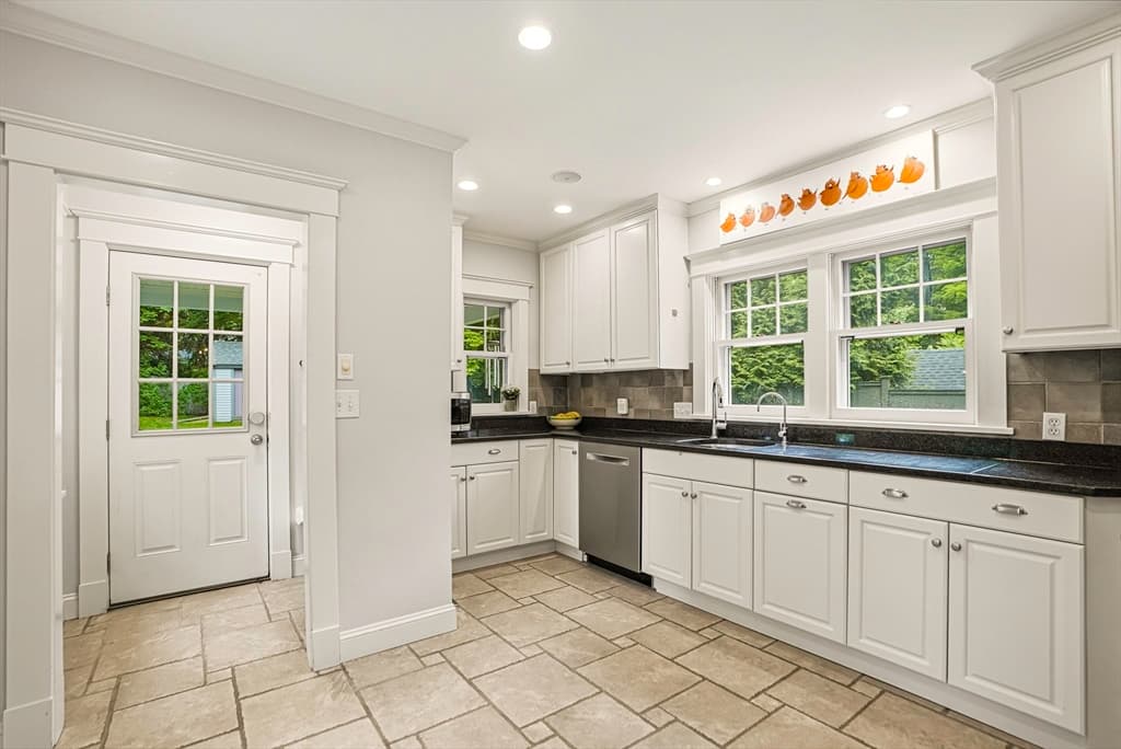 Casa em Natick — foto 2
