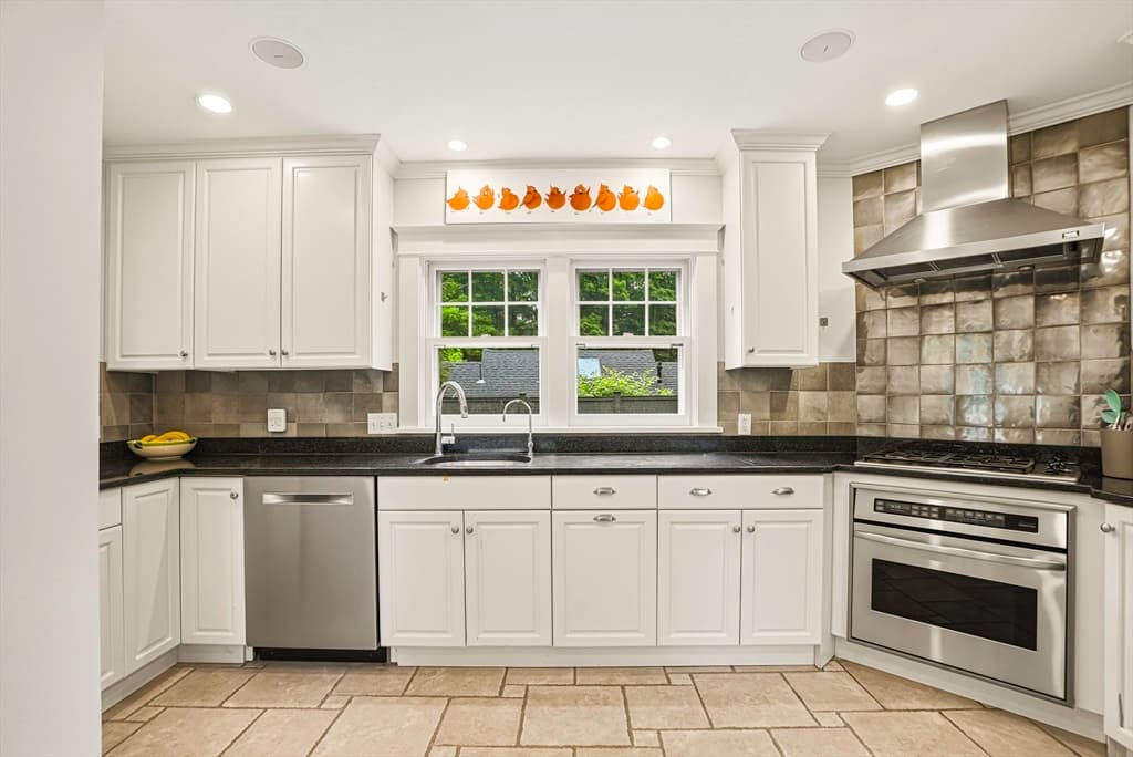Casa em Natick — foto 3