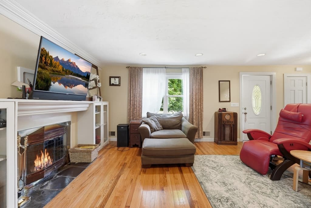 Casa em Natick — foto 2