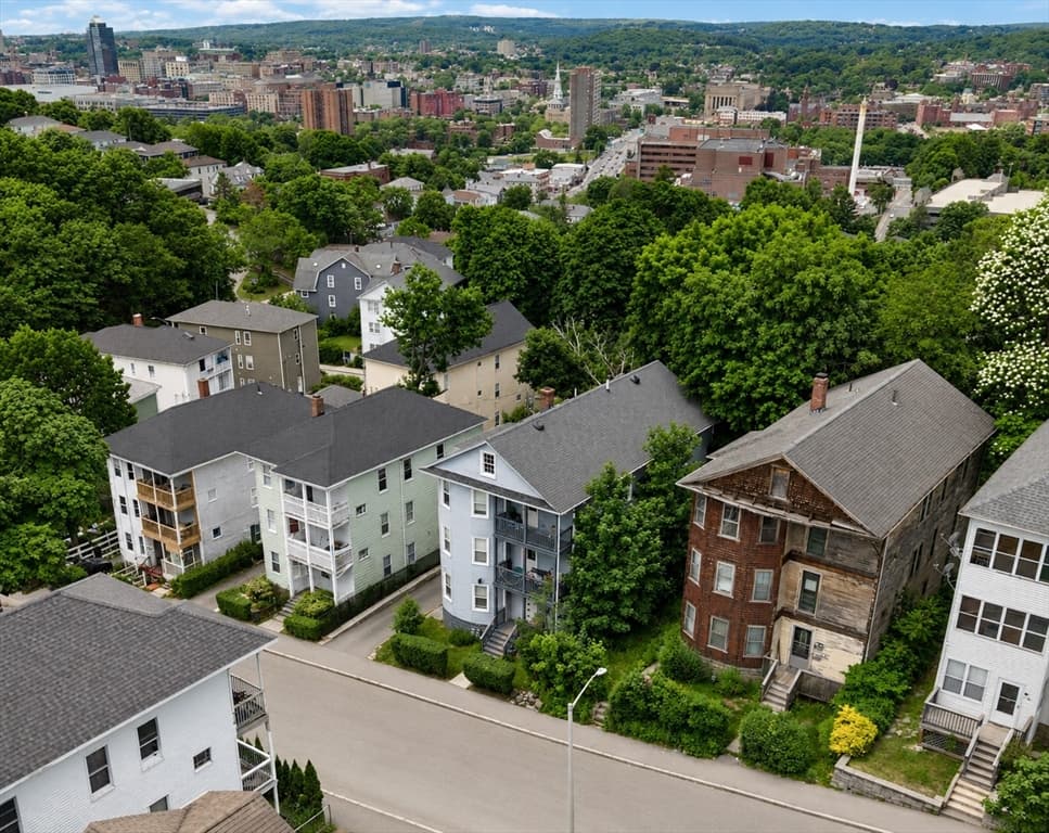 Multi-família em Worcester — foto 3