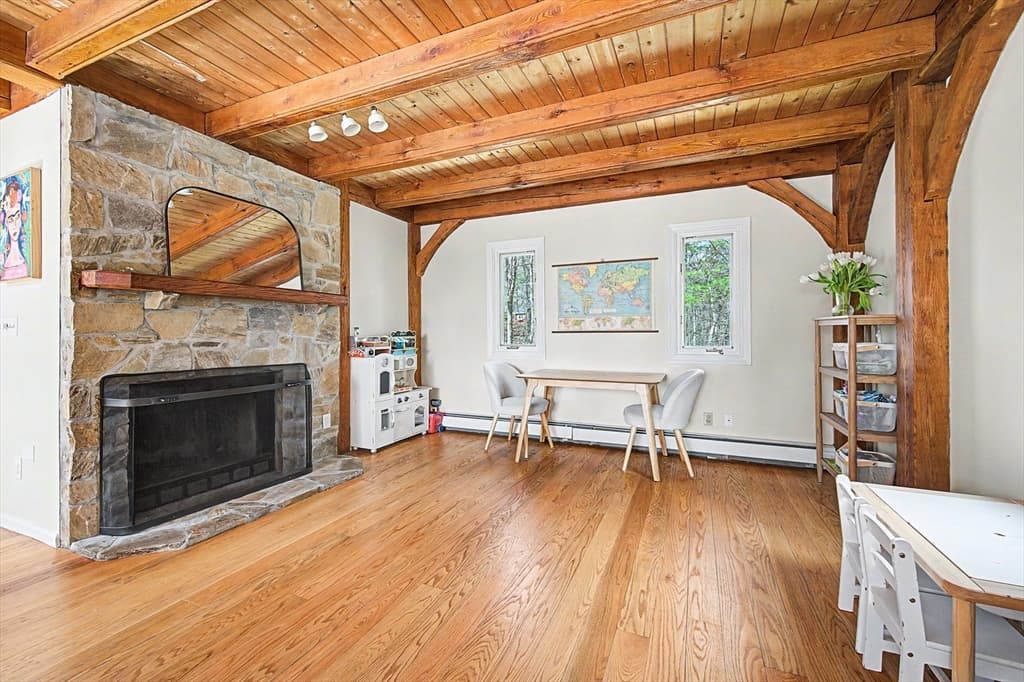 Casa em Hopkinton — foto 9
