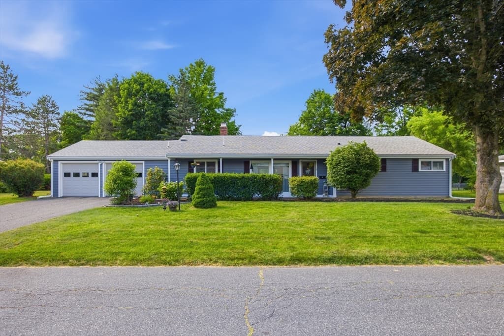 Casa em Framingham — foto 2