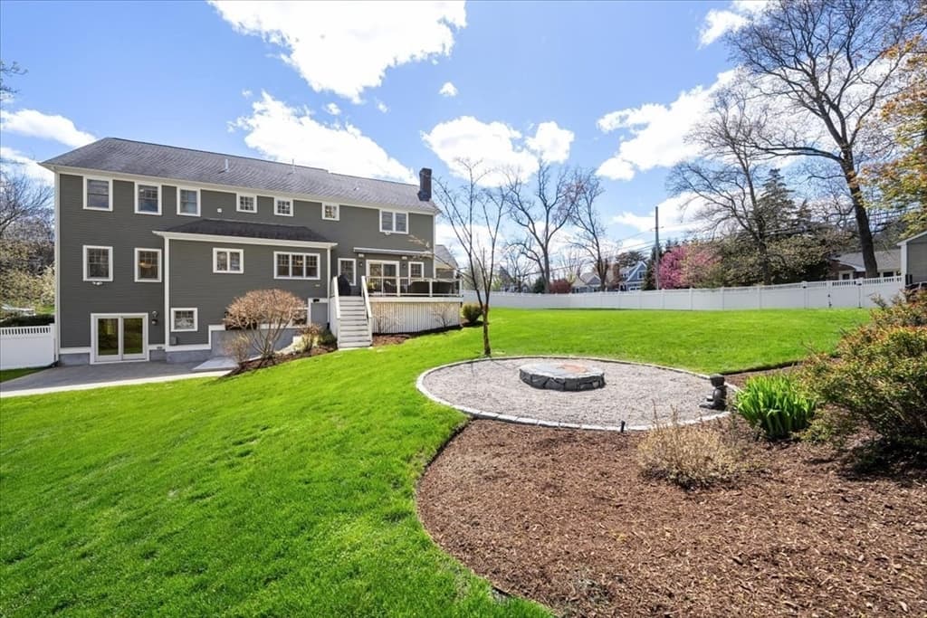 Casa em Natick — foto 3