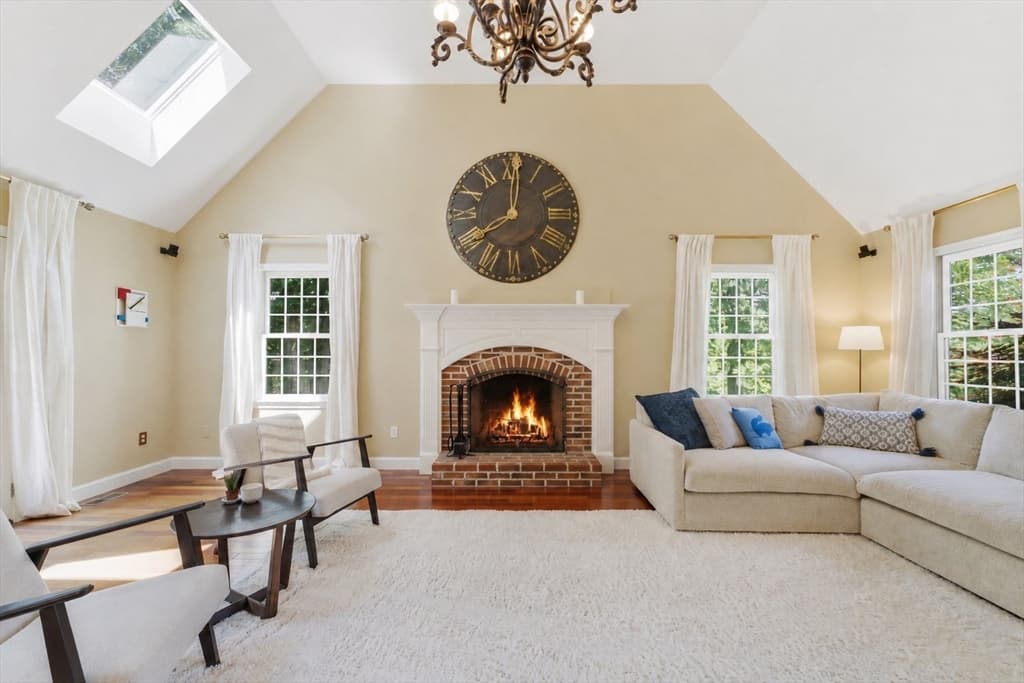Casa em Hopkinton — foto 4