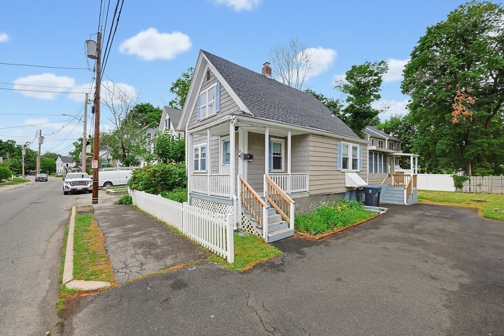 Casa em Natick — foto 2