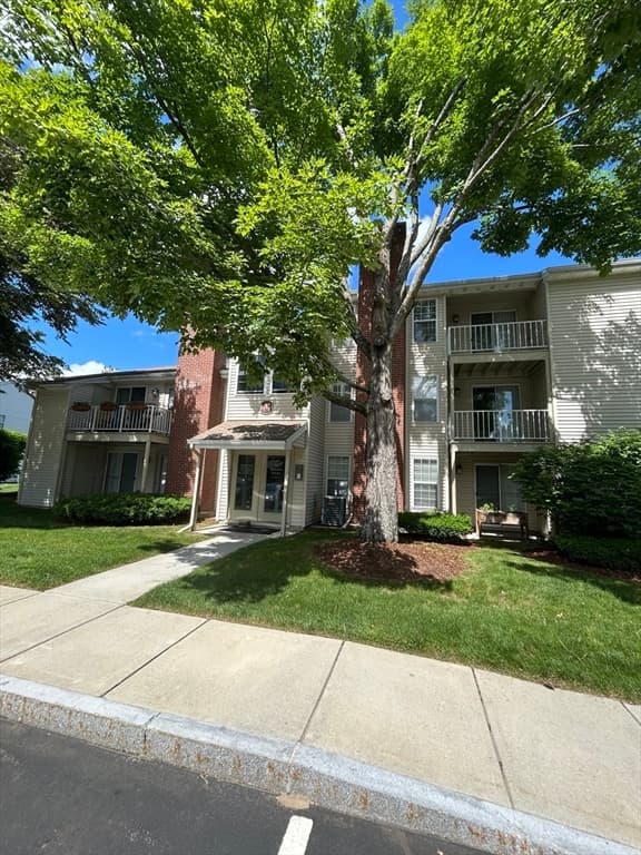 Condomínio em Natick — foto 2