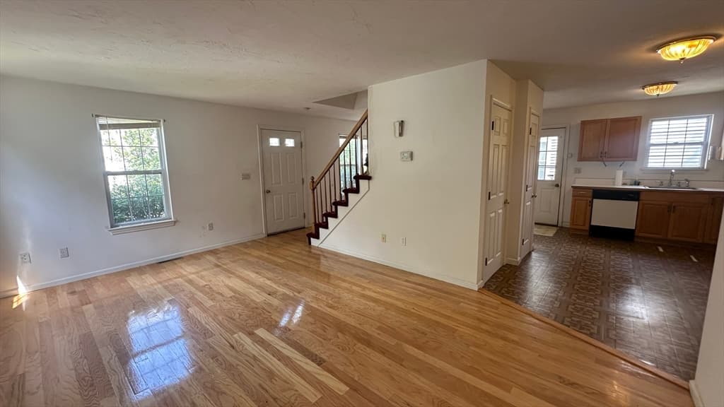 Casa em Marlborough — foto 2