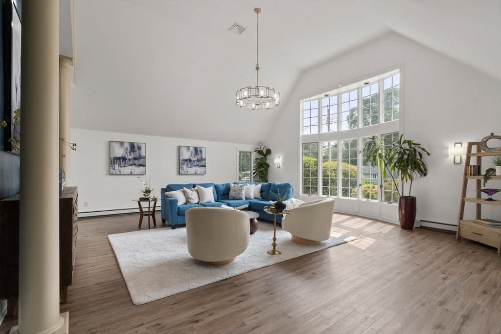 Casa em Framingham — foto 2