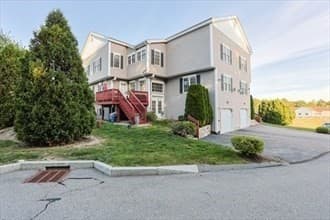 Condomínio em Hopkinton