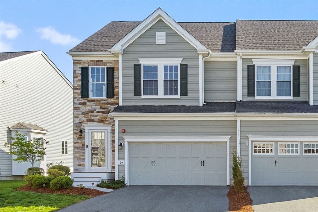 Condomínio em Hopkinton
